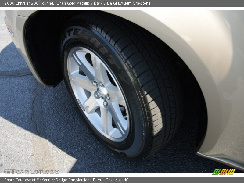 Linen Gold Metallic / Dark Slate Gray/Light Graystone 2006 Chrysler 300 Touring