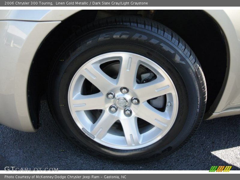 Linen Gold Metallic / Dark Slate Gray/Light Graystone 2006 Chrysler 300 Touring