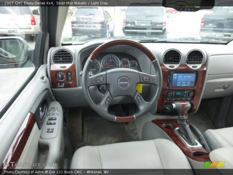 Silver Mist Metallic / Light Gray 2007 GMC Envoy Denali 4x4