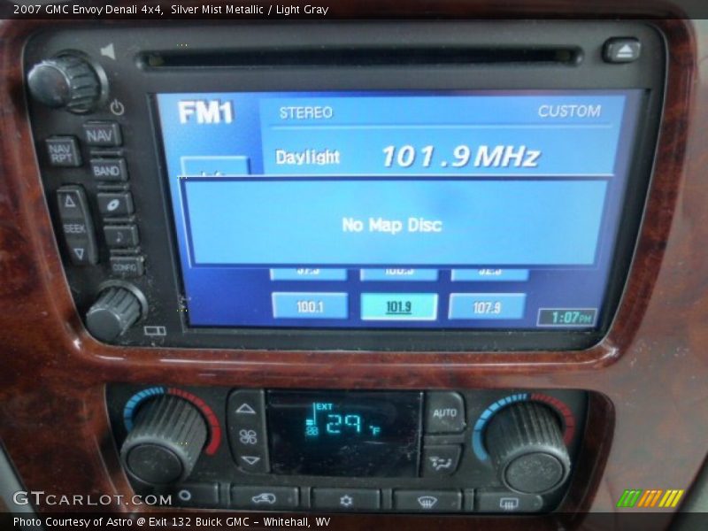 Silver Mist Metallic / Light Gray 2007 GMC Envoy Denali 4x4