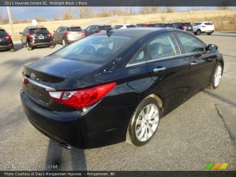 Midnight Black / Black 2011 Hyundai Sonata SE
