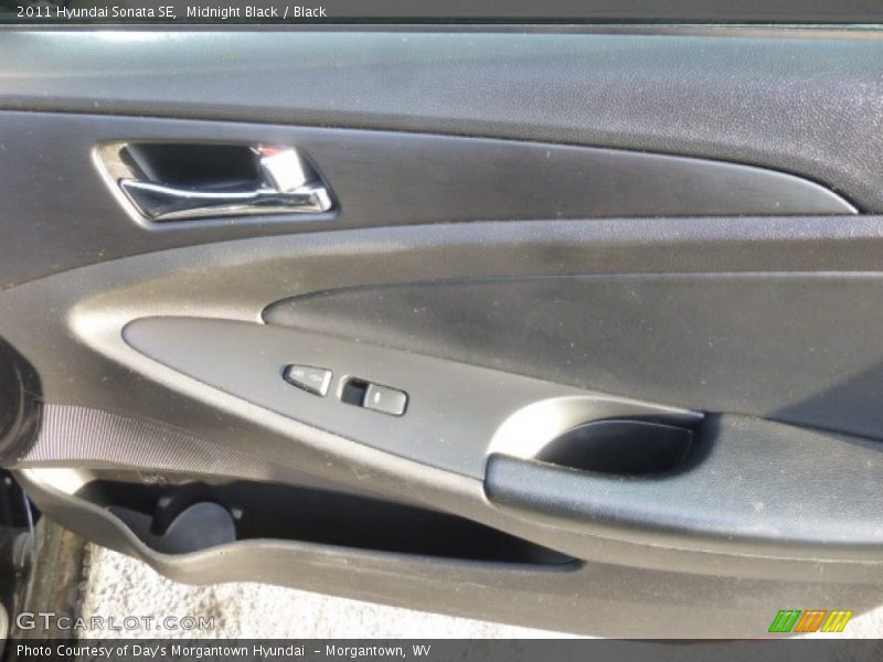 Midnight Black / Black 2011 Hyundai Sonata SE