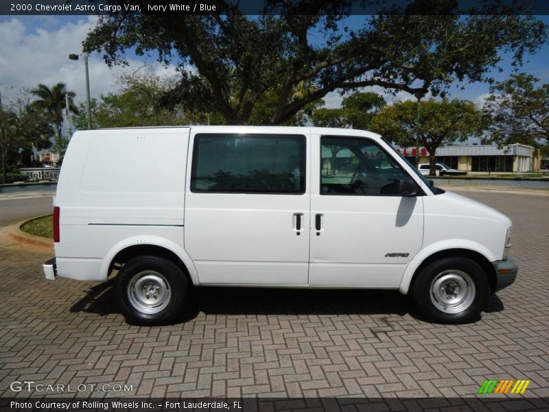  2000 Astro Cargo Van Ivory White