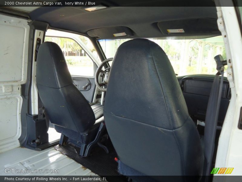 Ivory White / Blue 2000 Chevrolet Astro Cargo Van