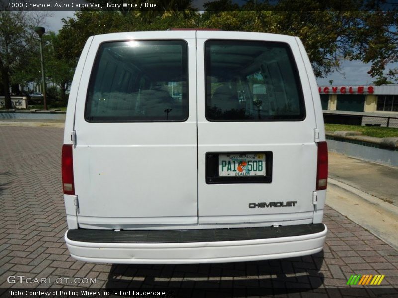 Ivory White / Blue 2000 Chevrolet Astro Cargo Van