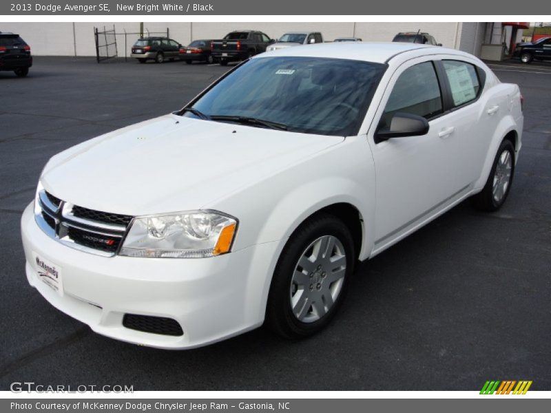 New Bright White / Black 2013 Dodge Avenger SE