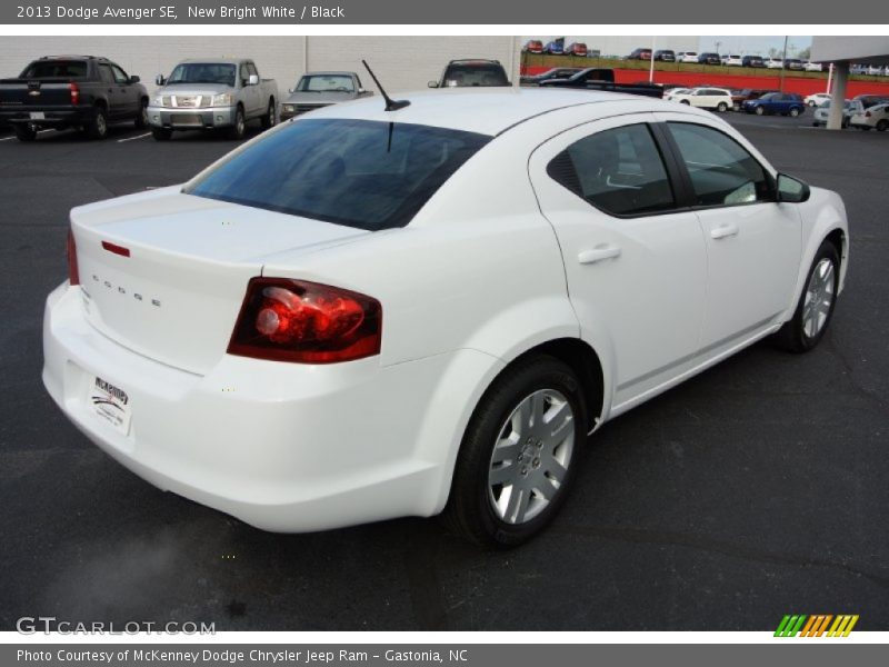 New Bright White / Black 2013 Dodge Avenger SE