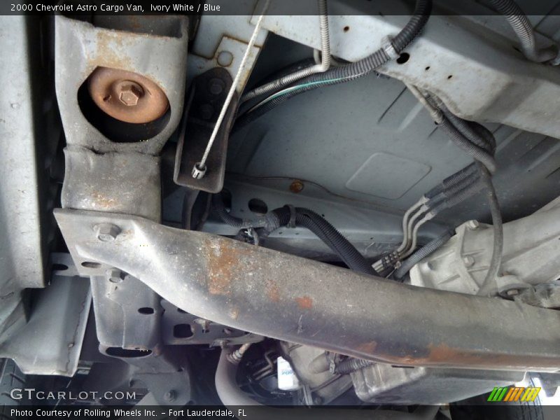 Ivory White / Blue 2000 Chevrolet Astro Cargo Van