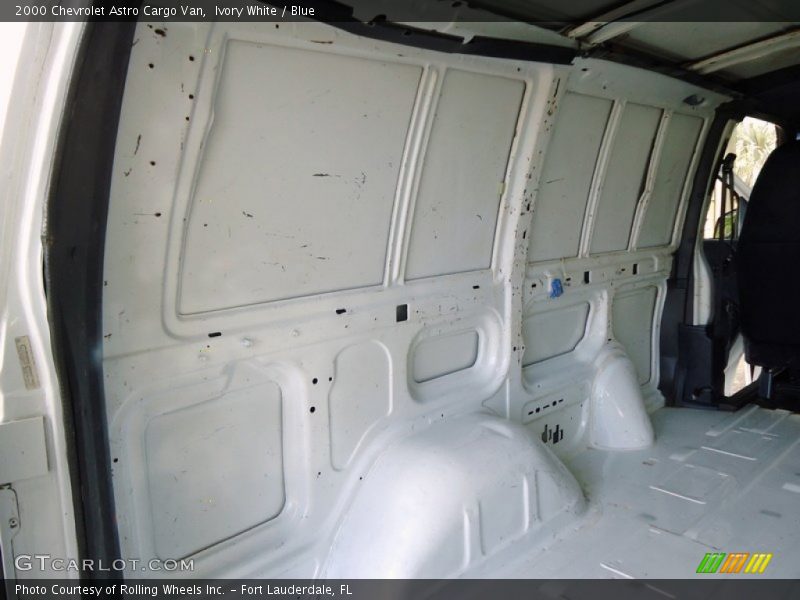 Ivory White / Blue 2000 Chevrolet Astro Cargo Van