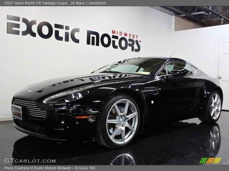 Jet Black / Sandstorm 2007 Aston Martin V8 Vantage Coupe