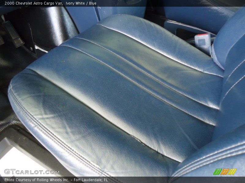 Ivory White / Blue 2000 Chevrolet Astro Cargo Van