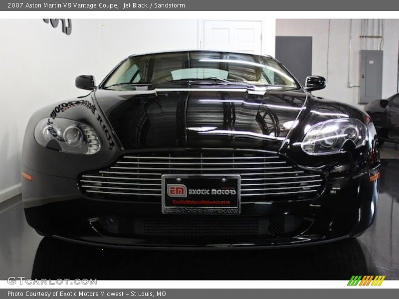 Jet Black / Sandstorm 2007 Aston Martin V8 Vantage Coupe