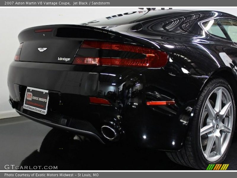 Jet Black / Sandstorm 2007 Aston Martin V8 Vantage Coupe
