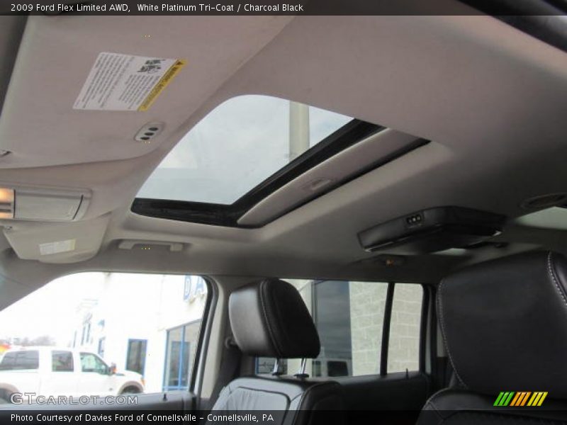White Platinum Tri-Coat / Charcoal Black 2009 Ford Flex Limited AWD