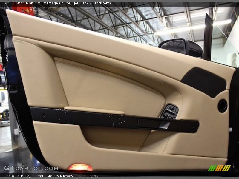 Door Panel of 2007 V8 Vantage Coupe