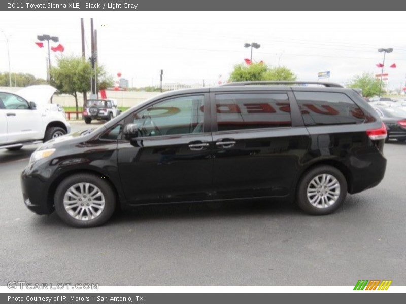 Black / Light Gray 2011 Toyota Sienna XLE