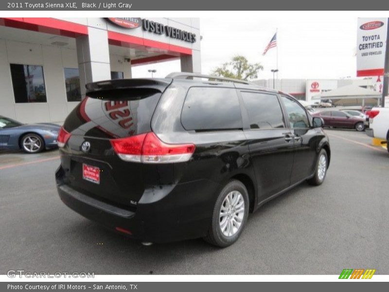 Black / Light Gray 2011 Toyota Sienna XLE