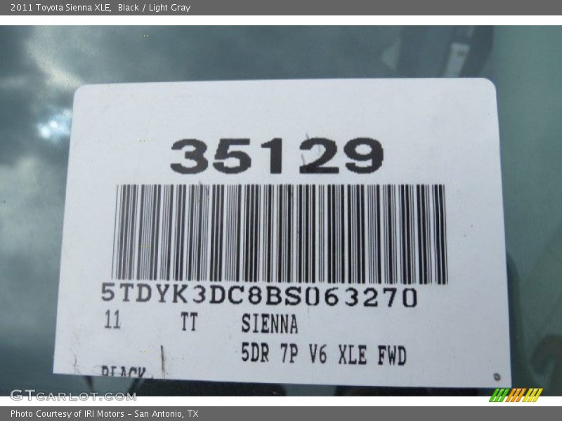Black / Light Gray 2011 Toyota Sienna XLE