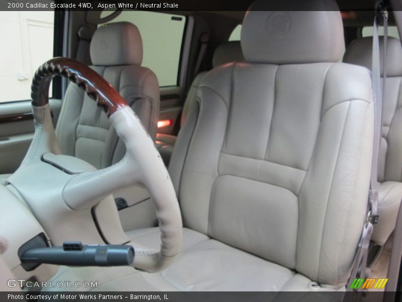 Aspen White / Neutral Shale 2000 Cadillac Escalade 4WD