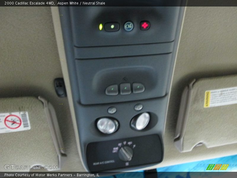 Aspen White / Neutral Shale 2000 Cadillac Escalade 4WD