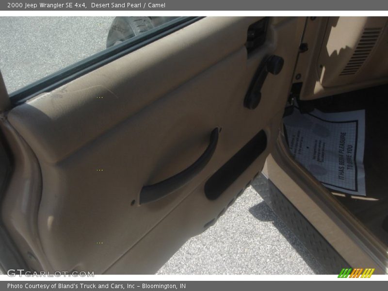 Desert Sand Pearl / Camel 2000 Jeep Wrangler SE 4x4