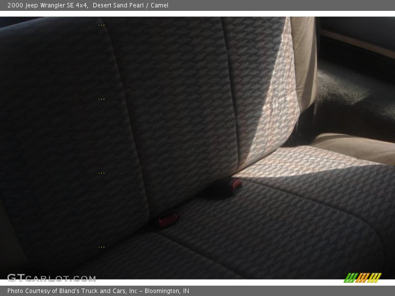 Desert Sand Pearl / Camel 2000 Jeep Wrangler SE 4x4