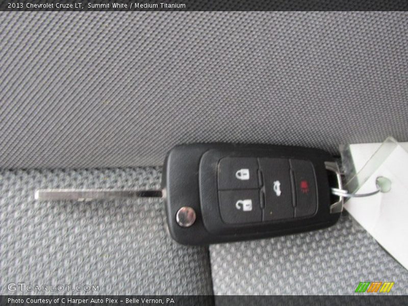 Summit White / Medium Titanium 2013 Chevrolet Cruze LT