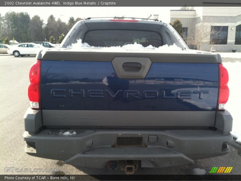 Indigo Blue Metallic / Graphite 2002 Chevrolet Avalanche 4WD