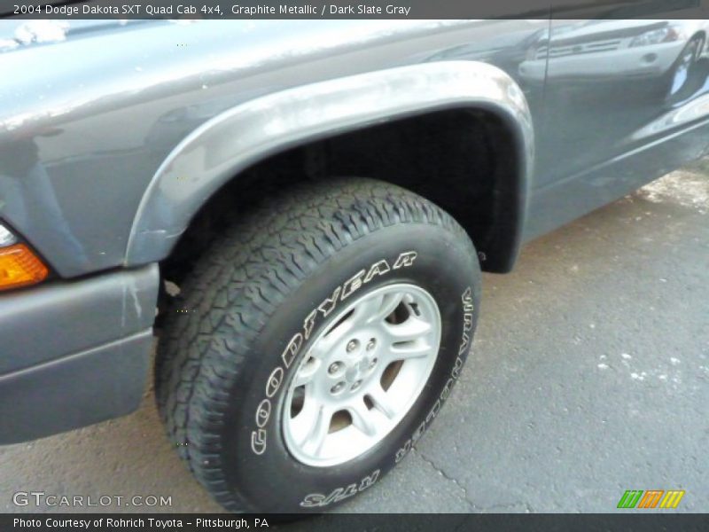 Graphite Metallic / Dark Slate Gray 2004 Dodge Dakota SXT Quad Cab 4x4