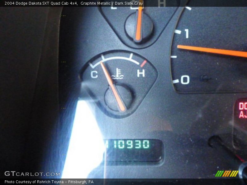 Graphite Metallic / Dark Slate Gray 2004 Dodge Dakota SXT Quad Cab 4x4