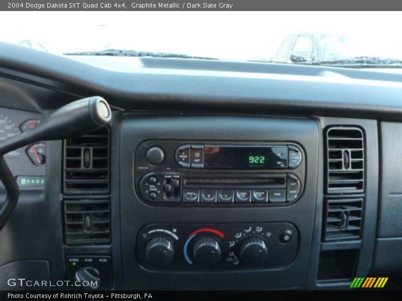 Graphite Metallic / Dark Slate Gray 2004 Dodge Dakota SXT Quad Cab 4x4