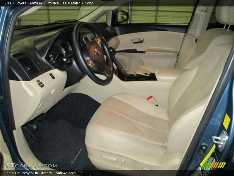 Tropical Sea Metallic / Ivory 2010 Toyota Venza I4