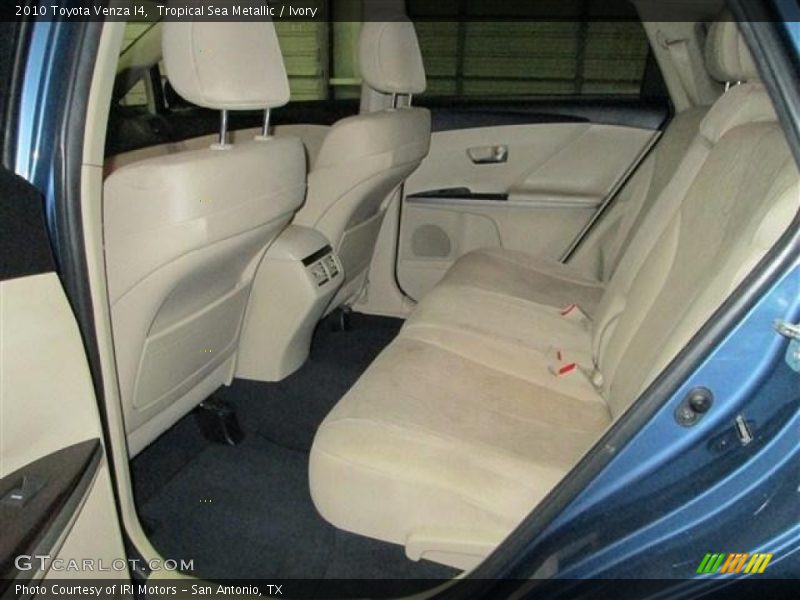 Tropical Sea Metallic / Ivory 2010 Toyota Venza I4