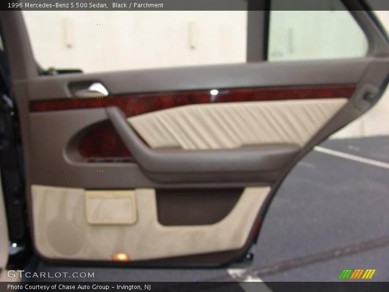 Black / Parchment 1996 Mercedes-Benz S 500 Sedan