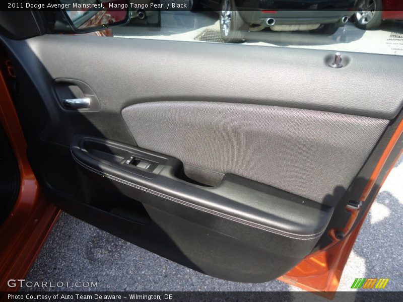 Mango Tango Pearl / Black 2011 Dodge Avenger Mainstreet