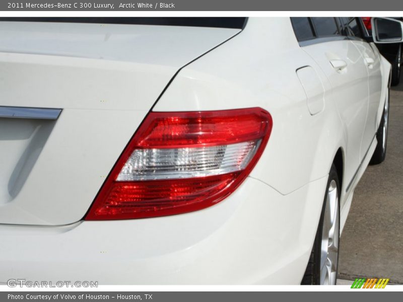 Arctic White / Black 2011 Mercedes-Benz C 300 Luxury