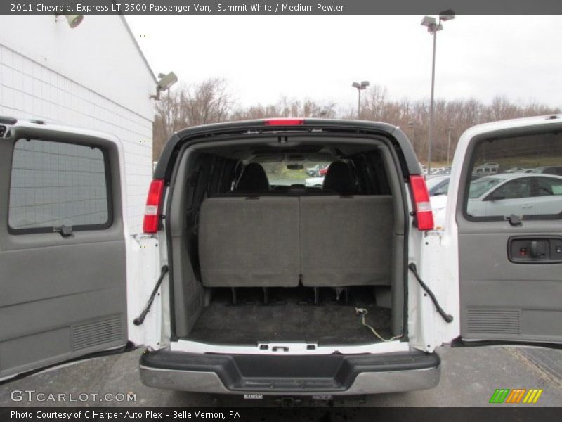 Summit White / Medium Pewter 2011 Chevrolet Express LT 3500 Passenger Van