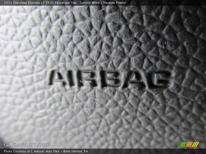 Summit White / Medium Pewter 2011 Chevrolet Express LT 3500 Passenger Van