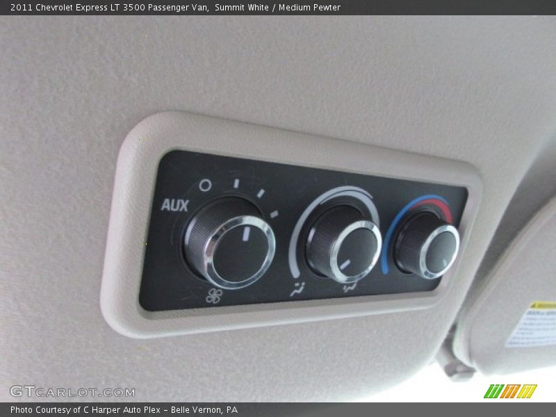 Summit White / Medium Pewter 2011 Chevrolet Express LT 3500 Passenger Van