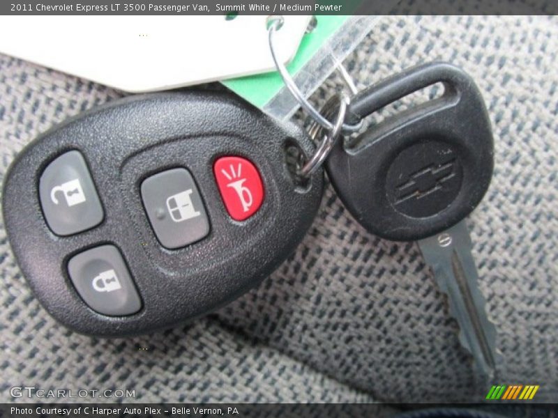 Summit White / Medium Pewter 2011 Chevrolet Express LT 3500 Passenger Van