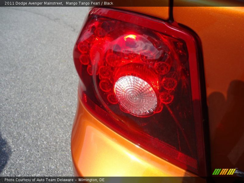 Mango Tango Pearl / Black 2011 Dodge Avenger Mainstreet