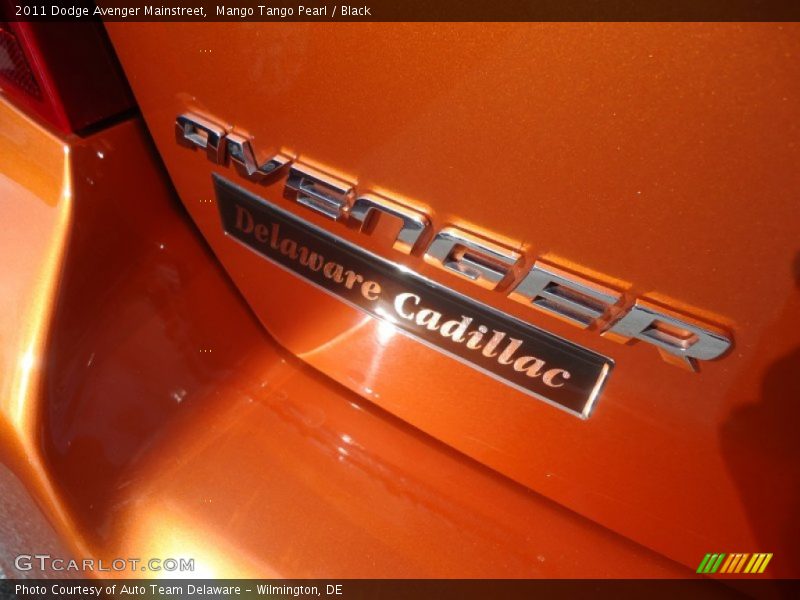 Mango Tango Pearl / Black 2011 Dodge Avenger Mainstreet