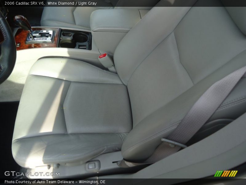 White Diamond / Light Gray 2006 Cadillac SRX V6