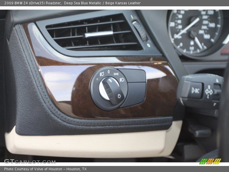 Controls of 2009 Z4 sDrive35i Roadster