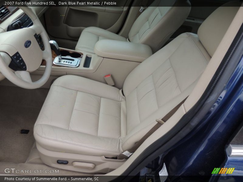 Front Seat of 2007 Five Hundred SEL