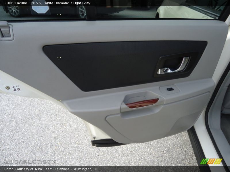 White Diamond / Light Gray 2006 Cadillac SRX V6