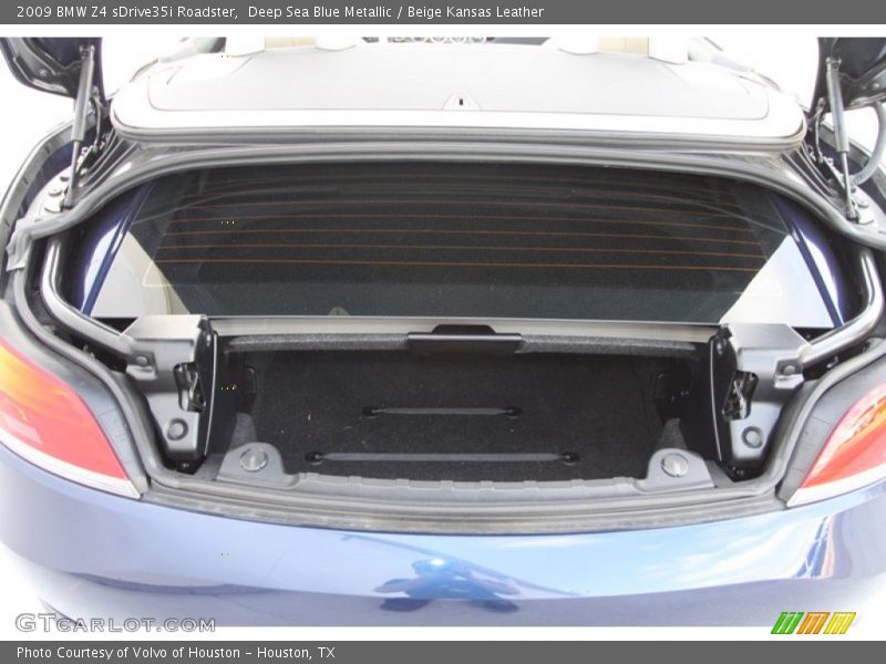  2009 Z4 sDrive35i Roadster Trunk