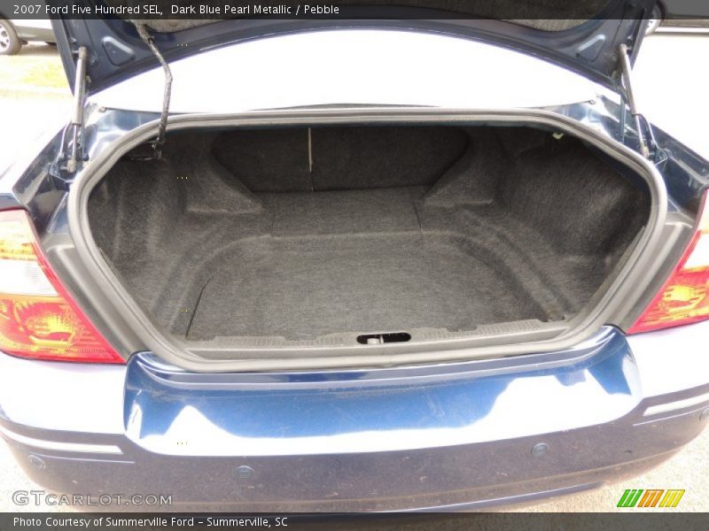  2007 Five Hundred SEL Trunk