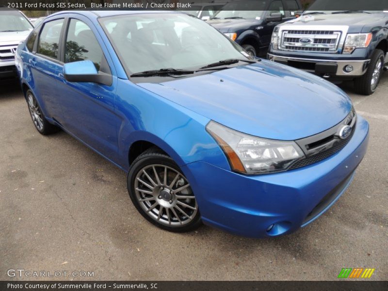 Front 3/4 View of 2011 Focus SES Sedan