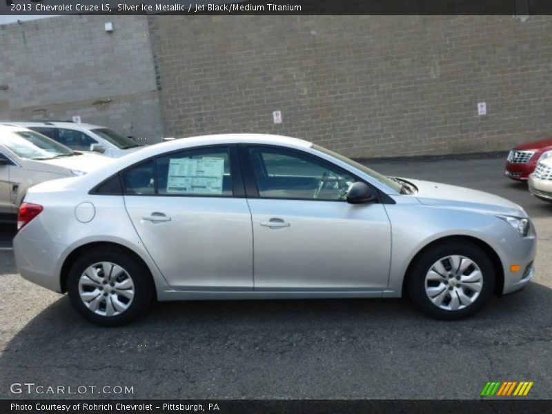 Silver Ice Metallic / Jet Black/Medium Titanium 2013 Chevrolet Cruze LS